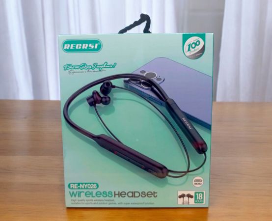 REGRSI RE-NY026 Neckband Earphone featuring a sleek and ergonomic design, Bluetooth connectivity, HD sound quality, and noise reduction, perfect for hands-free calls, music, and workouts.